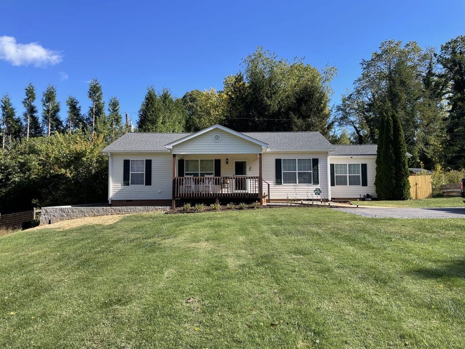 Spacious front yard & porch