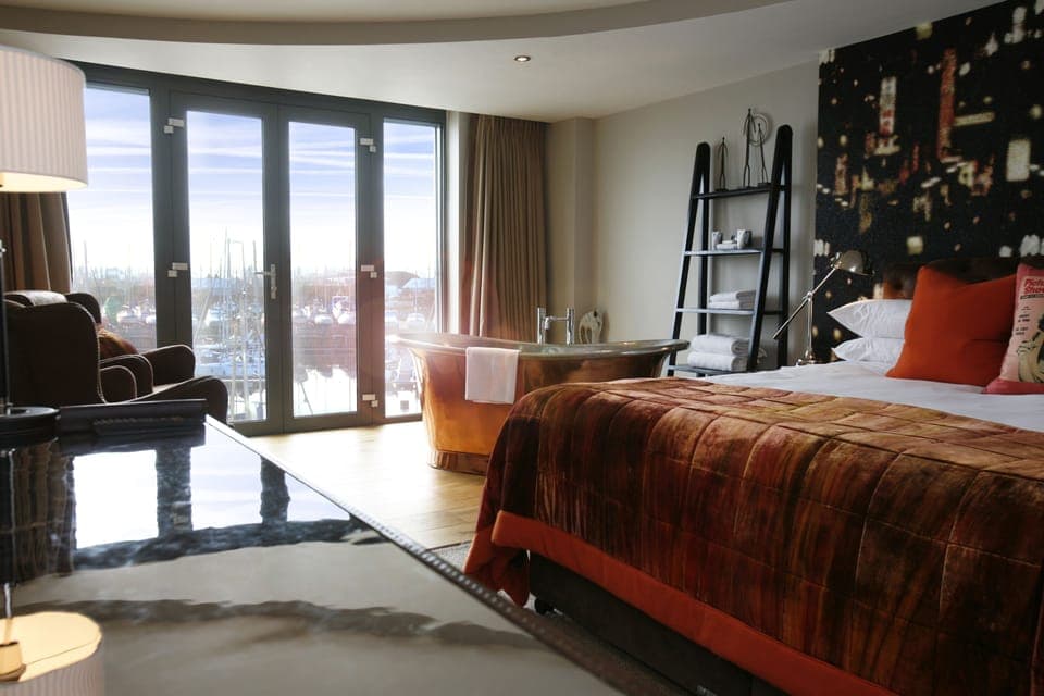 Luxury Double Room, Marina View (Copper Bath) | Desk, cribs/infant beds, free WiFi, bed sheets