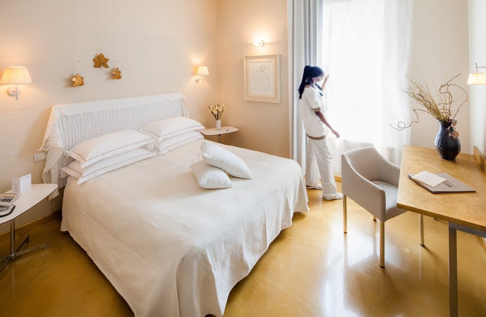 Junior Suite | Premium bedding, down comforters, in-room safe, desk