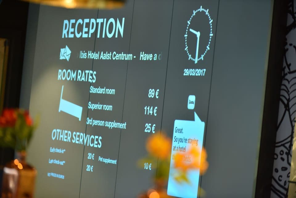 Check-in/check-out kiosk