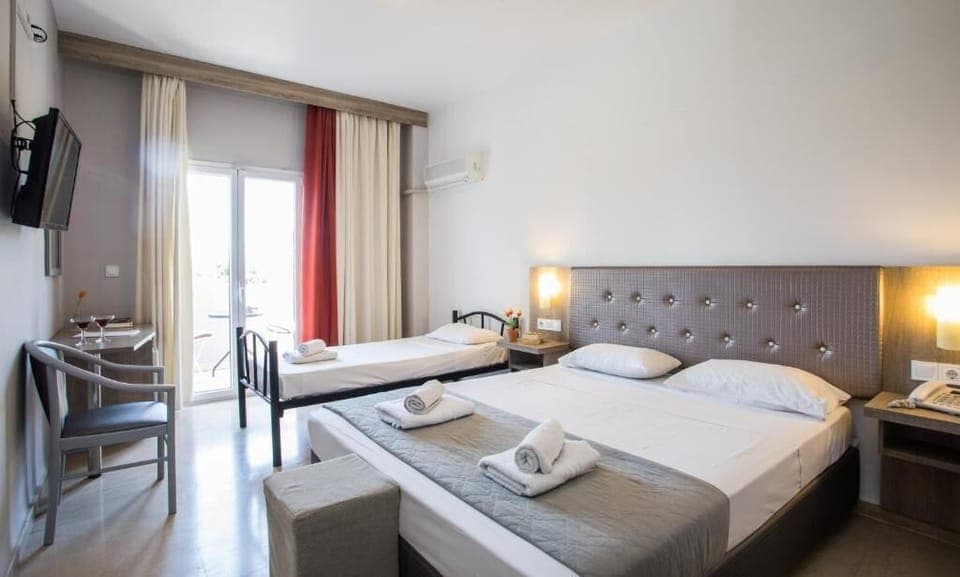 In-room safe, desk, blackout drapes, soundproofing