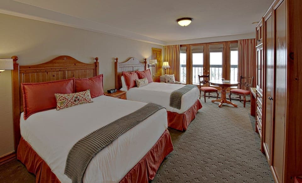 Enjoy comfort and luxury in our gorgeous Superior Room.