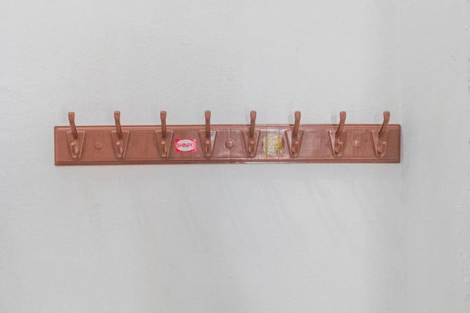 Basic Double Room | Bathroom | Shower, hydromassage showerhead, towels