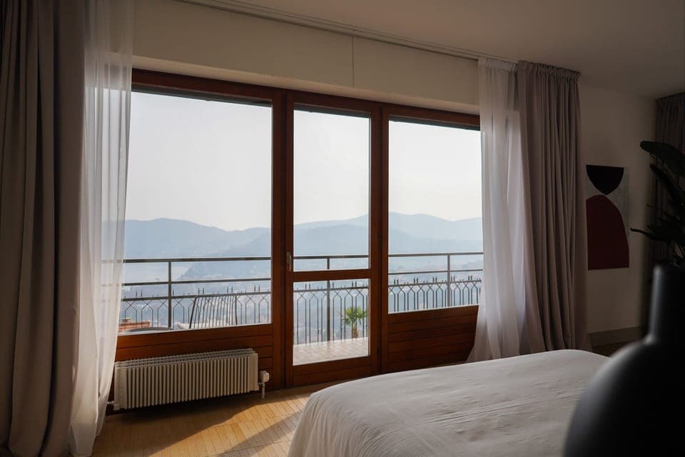 Suite | Premium bedding, down comforters, individually decorated