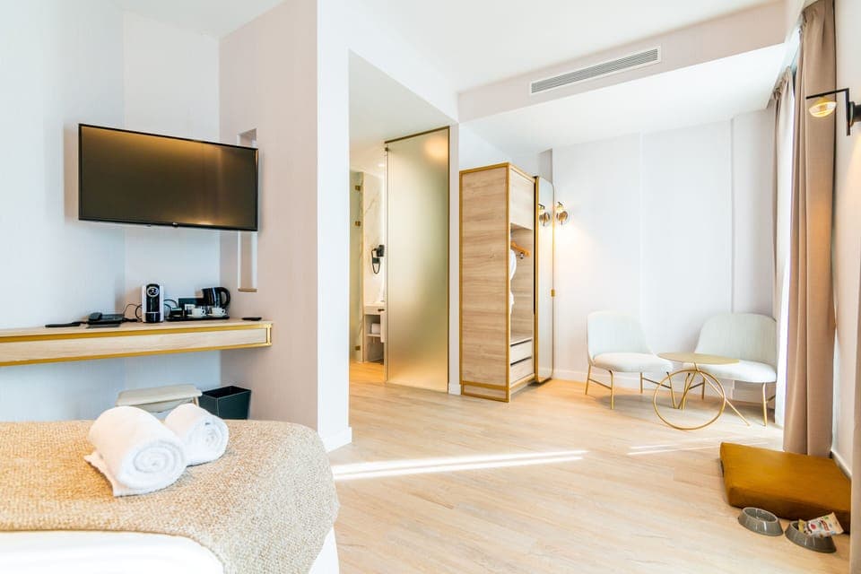 Superior Double Room | Premium bedding, down comforters, in-room safe, desk