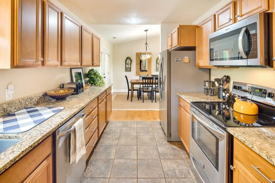 House (3 Bedrooms) | Interior