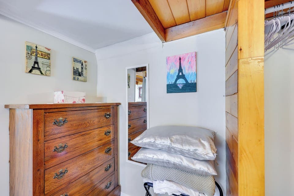 House (1 Bedroom) | Interior