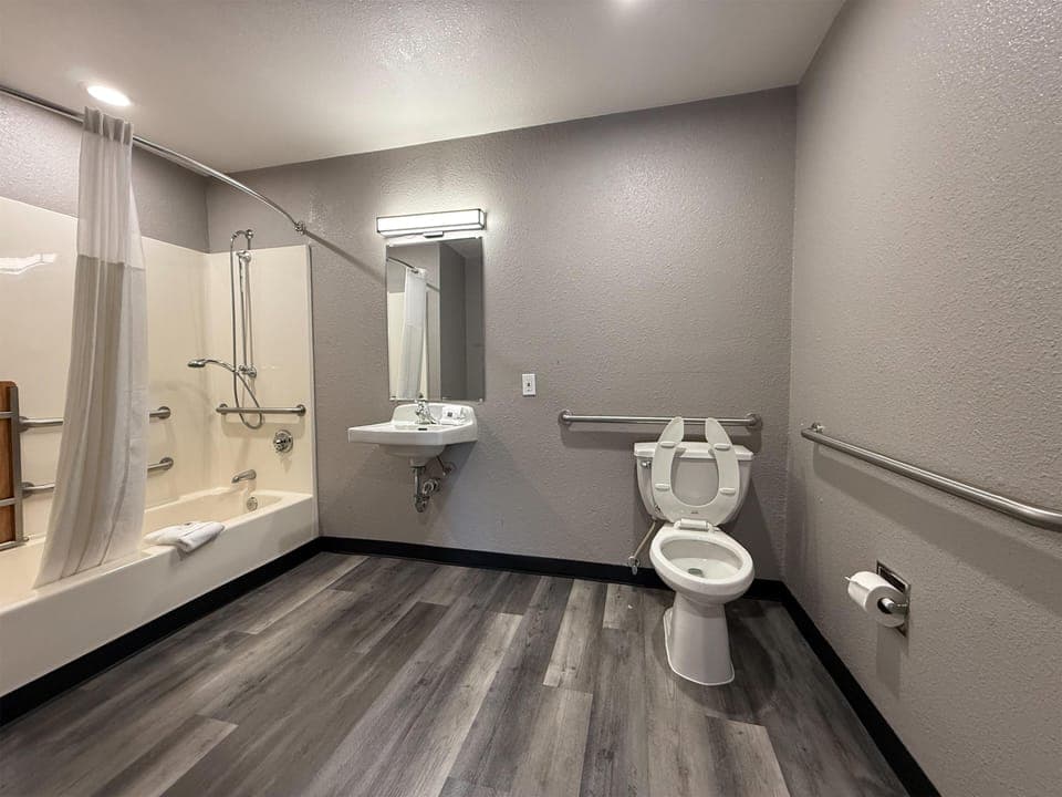 Desk, laptop workspace, free WiFi, bed sheets