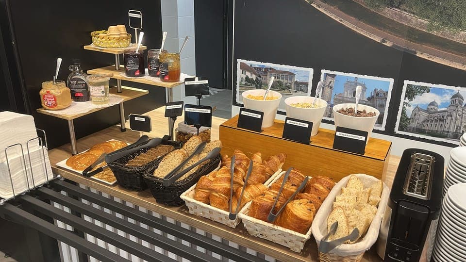 Daily buffet breakfast for a fee