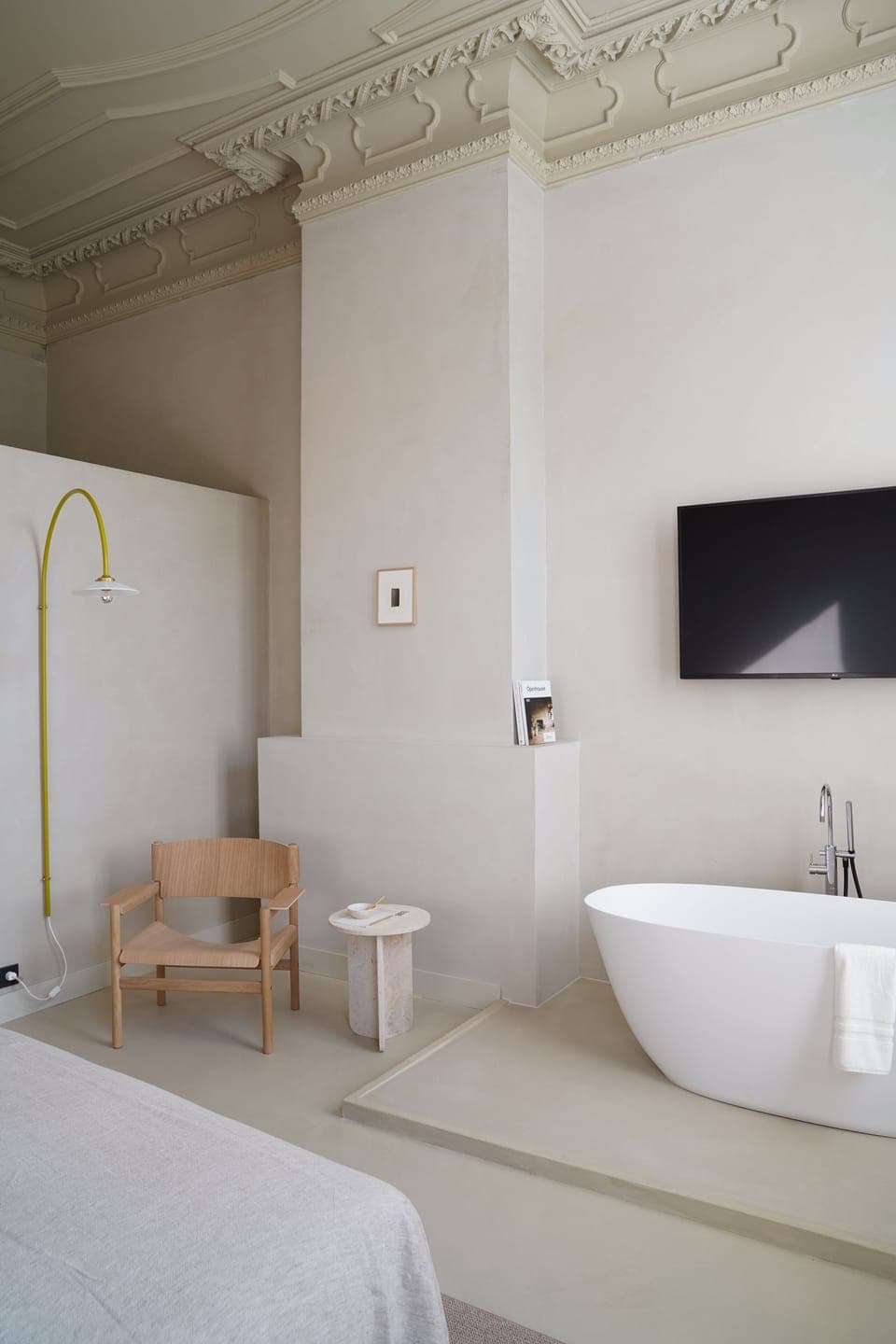 Monumental Room | Bathroom