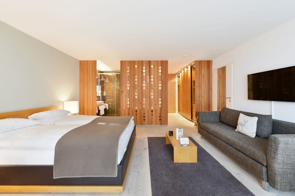 Superior Single Room, Balcony | In-room safe, desk, soundproofing, iron/ironing board