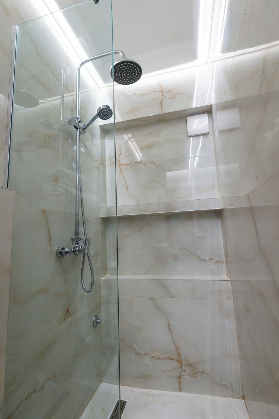 Standard Room | Bathroom