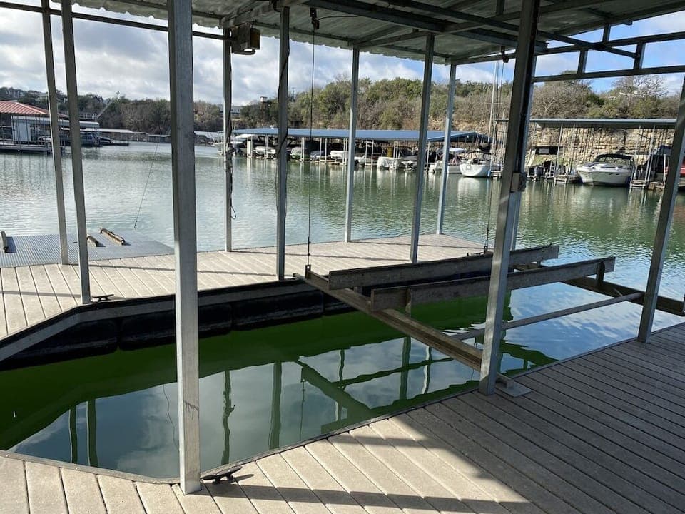 Boat Hoist maximum 25' and 5000lbs