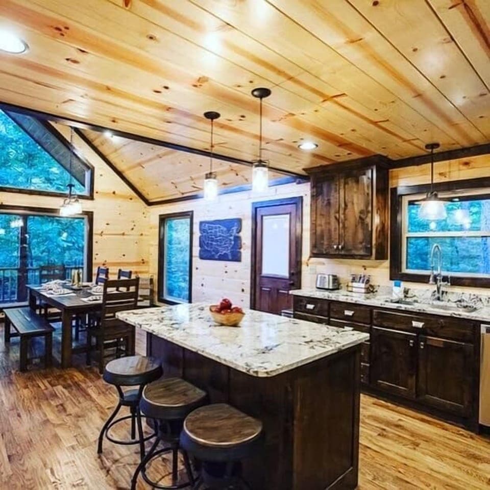 119744729_150379940065541_2122824967584409909_n