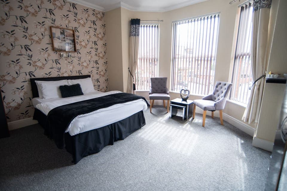 Standard Double Room | Iron/ironing board, free WiFi, bed sheets