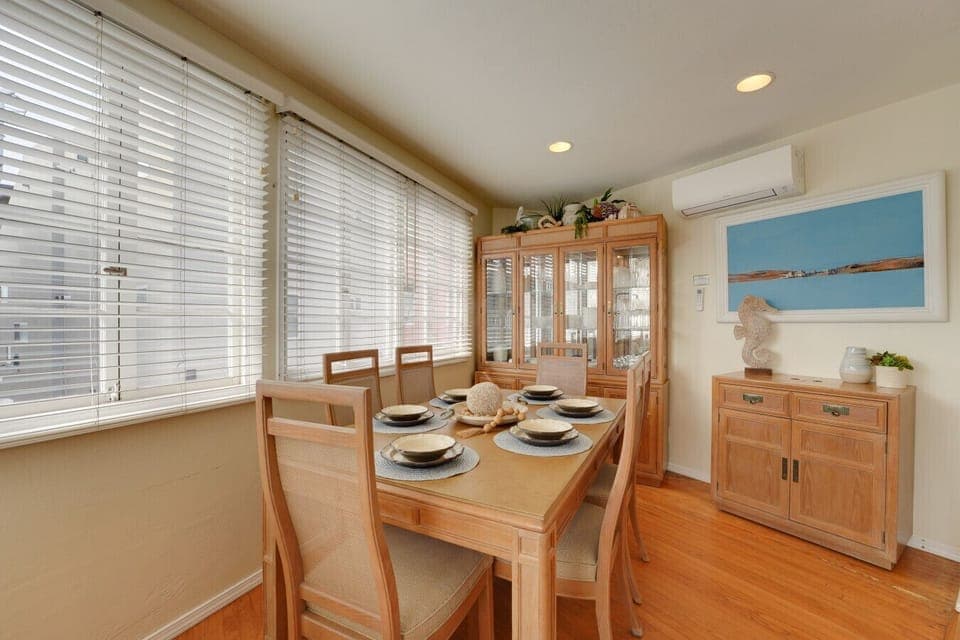 Casa de Playa- South Mission Beach Escape! Upstairs 3 Bed/ 2 Bath