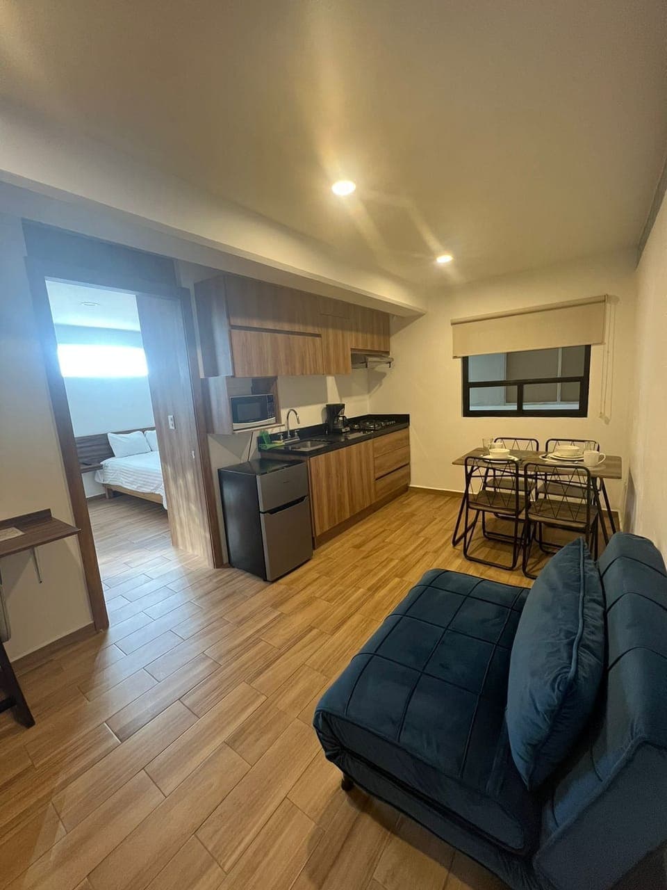 Suite | Living area | 30-inch Smart TV with satellite channels