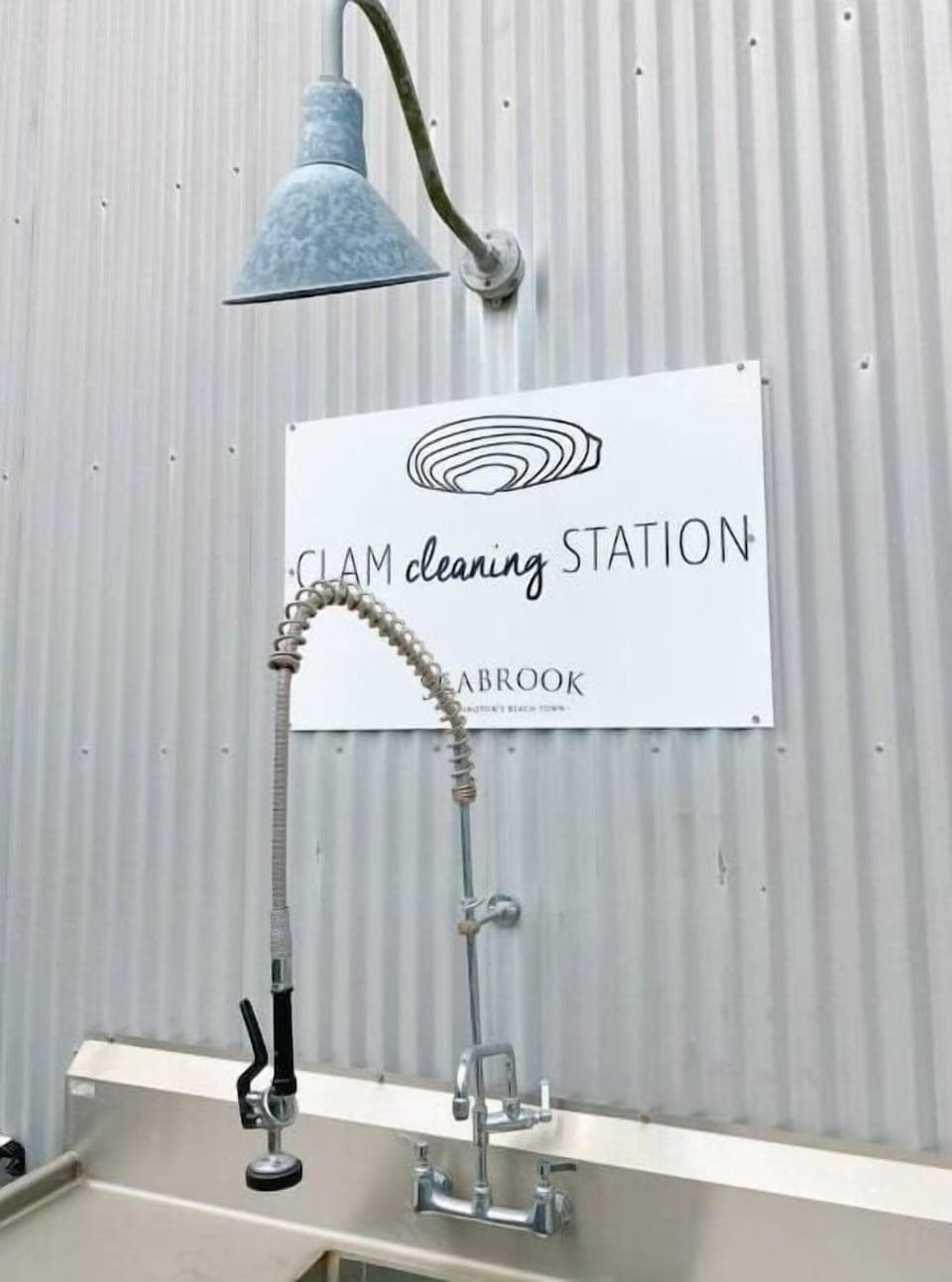 In town clam cleaning station