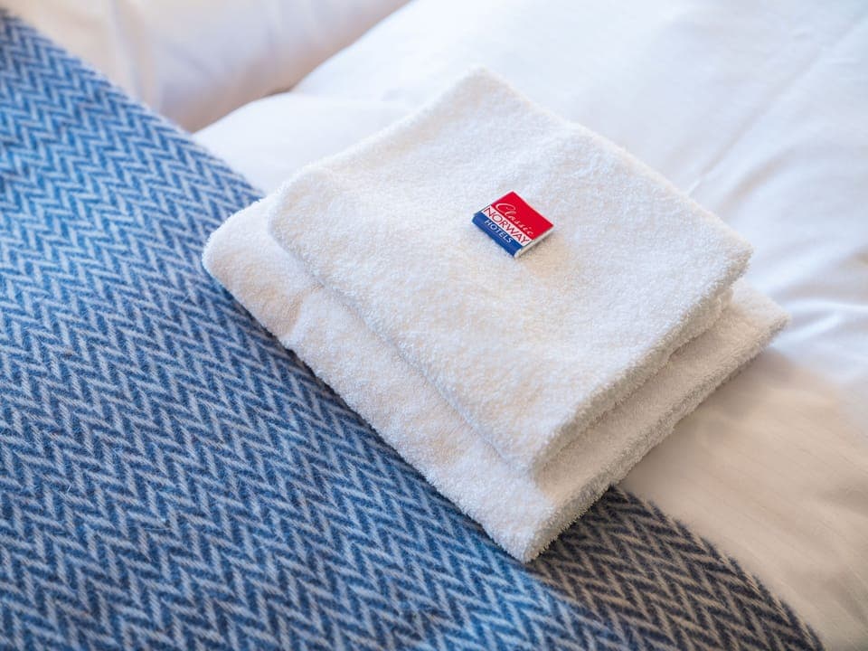 Premium bedding, soundproofing, bed sheets