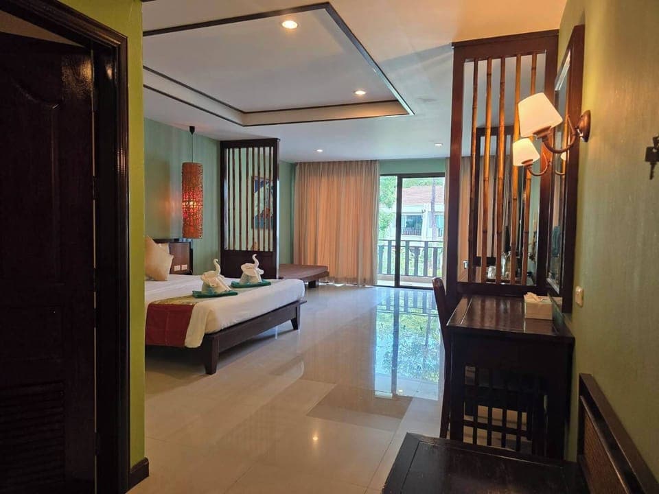 Deluxe Double Room | 1 bedroom, individually decorated, individually furnished, desk