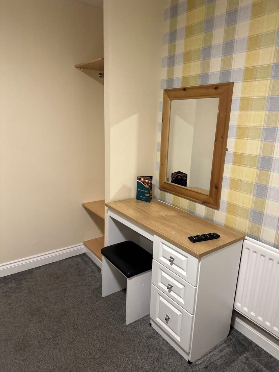 Basic Studio Suite | Desk, blackout drapes, free WiFi, bed sheets