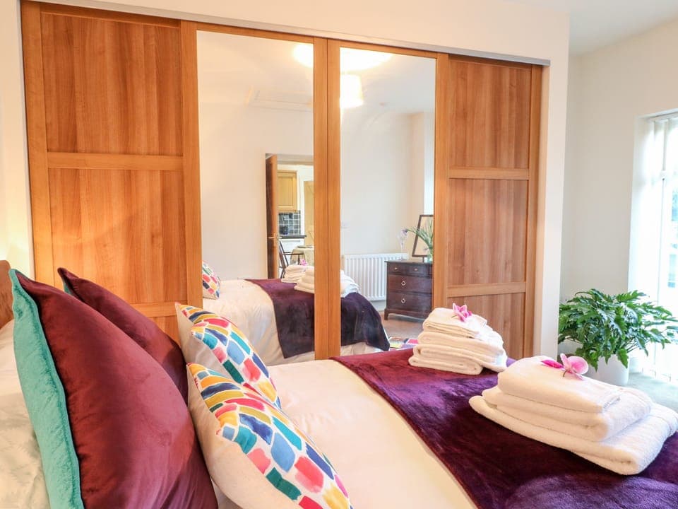 1 bedroom, individually decorated, individually furnished, free WiFi