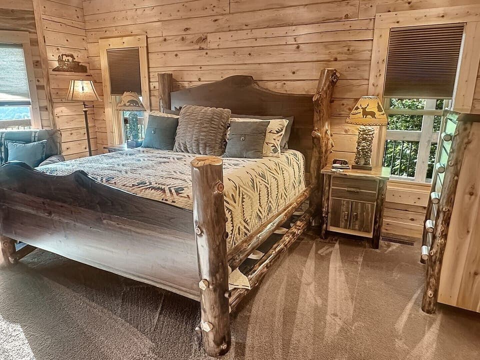 King Master Bedroom 3 - main floor