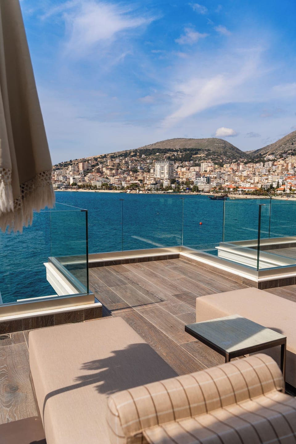 Premium Suite | Desk, soundproofing, iron/ironing board, free WiFi