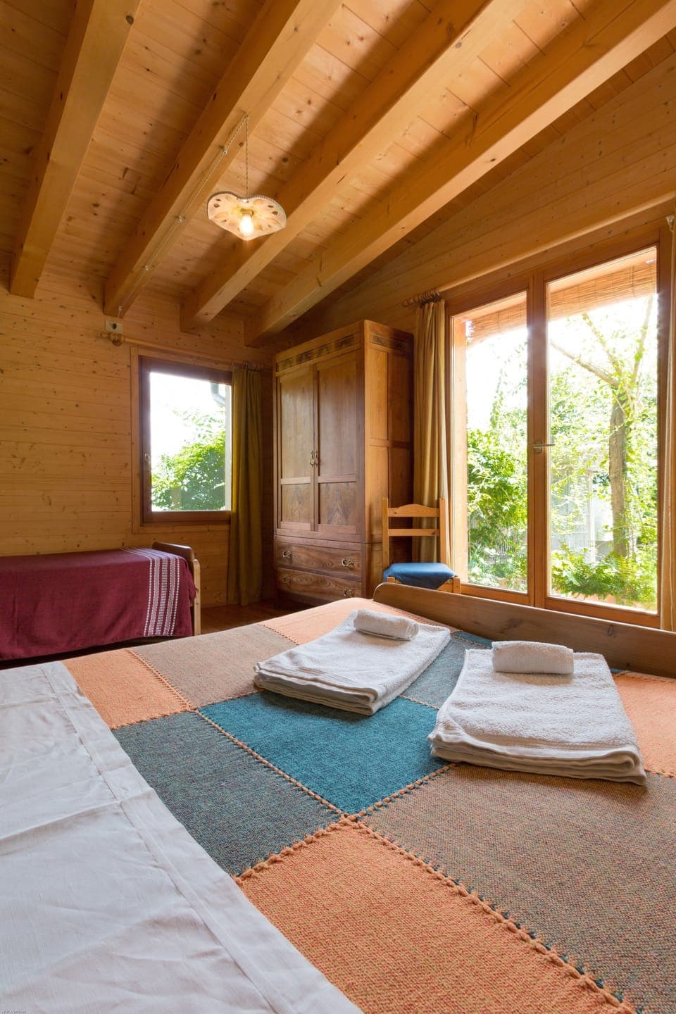 Deluxe Chalet, 2 Bedrooms, Accessible, Ground Floor | Desk, blackout drapes, soundproofing, free WiFi