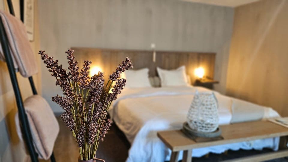 Romantic Double Room | Premium bedding, down comforters, individually decorated, desk