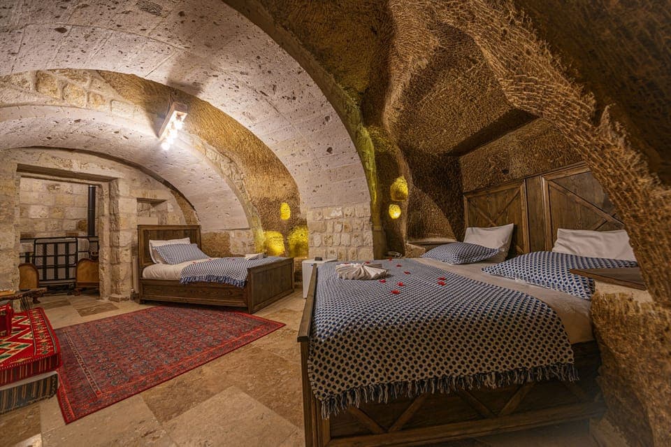 Suite | Egyptian cotton sheets, premium bedding, Select Comfort beds