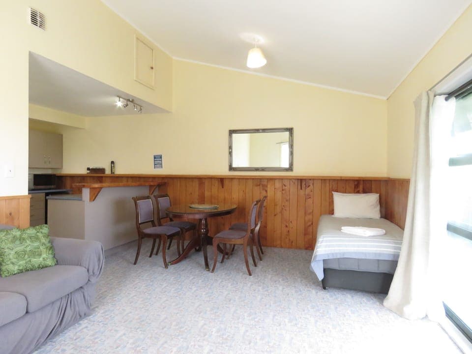 Family Apartment | Free WiFi, bed sheets