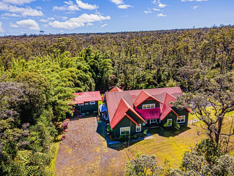 Dancing Estate - Sleeps up to 8 guests in Volcano, Hawaii
