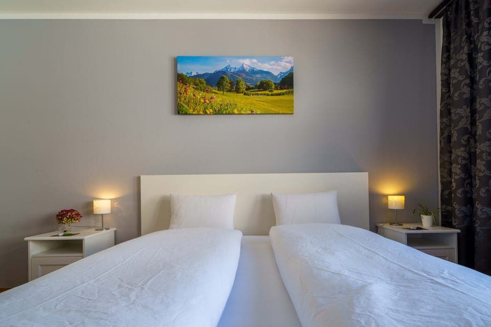 Standard Double Room | Free WiFi, bed sheets