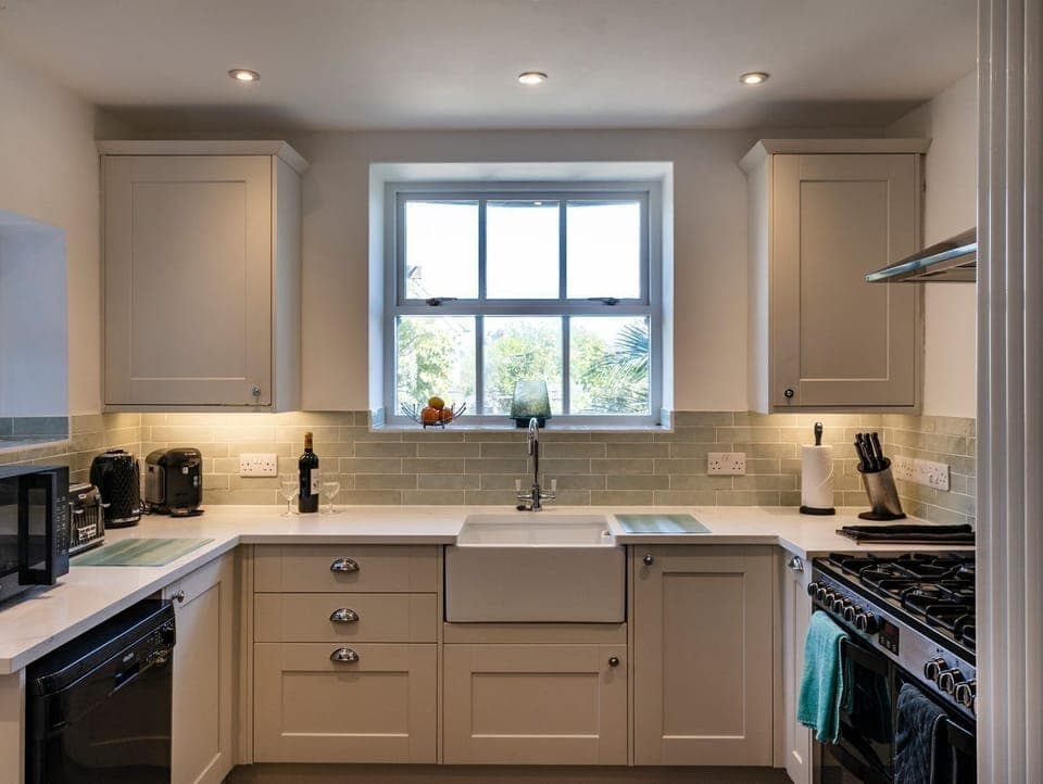 Fridge, dishwasher, electric kettle, toaster