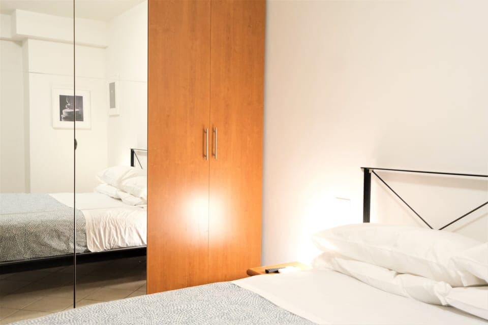 City Apartment | 2 bedrooms, iron/ironing board, free WiFi