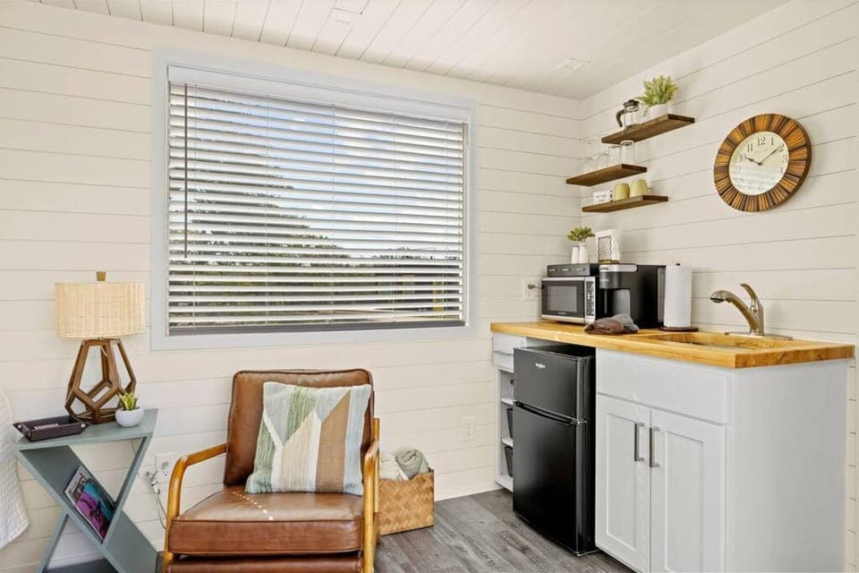 House | 1 bedroom, iron/ironing board, Internet