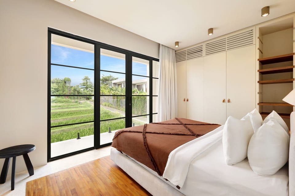 Executive Townhome, 2 Bedrooms | In-room safe, desk, laptop workspace, blackout drapes