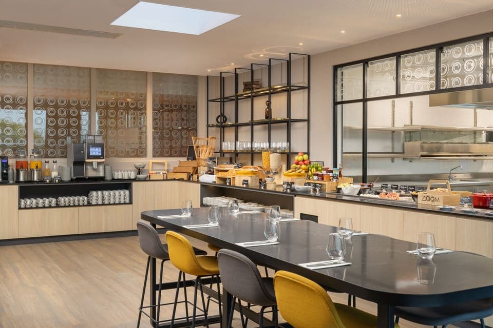 Breakfast, lunch and dinner served