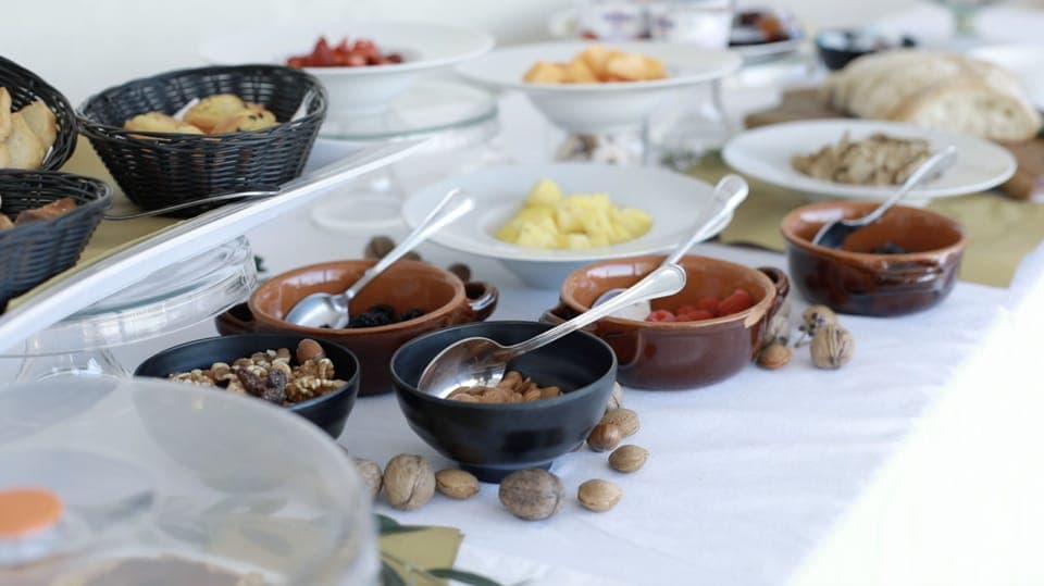 Daily cooked-to-order breakfast for a fee