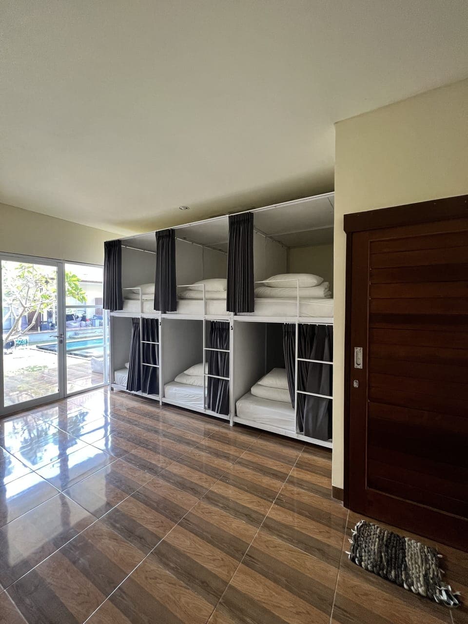 Basic Shared Dormitory | Free WiFi