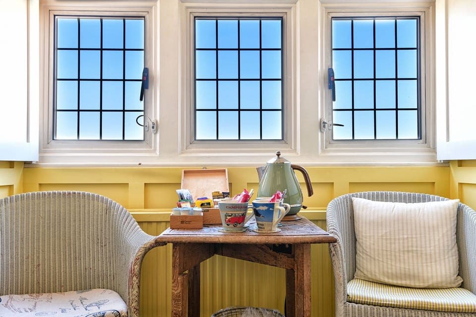 Laptop workspace, iron/ironing board, free WiFi, bed sheets