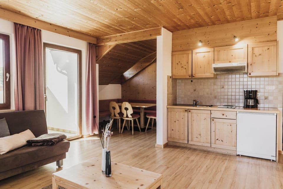 Superior Condo | Living area | 43-inch flat-screen TV with satellite channels