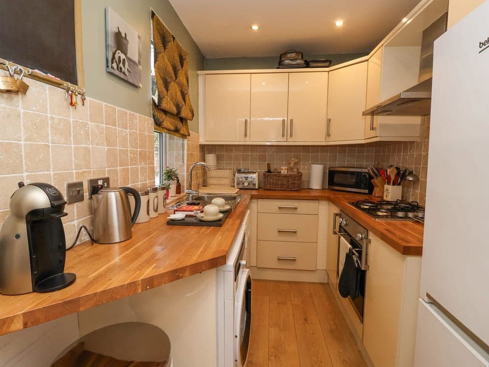 Fridge, dishwasher, electric kettle, toaster