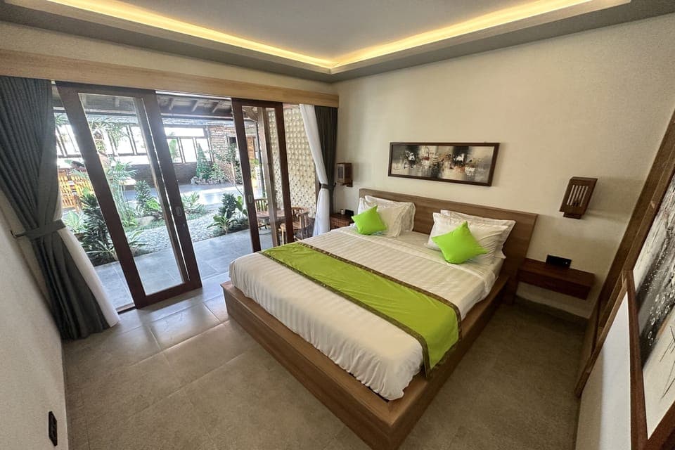 Standard Room | Desk, soundproofing, iron/ironing board, free WiFi