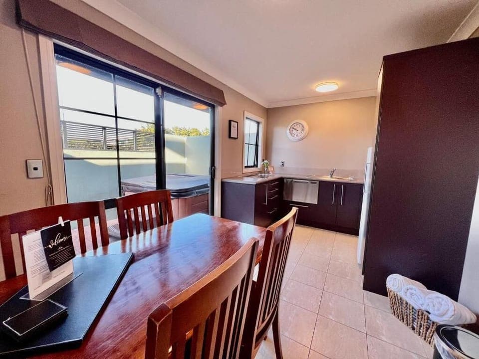 Desk, blackout drapes, soundproofing, free WiFi