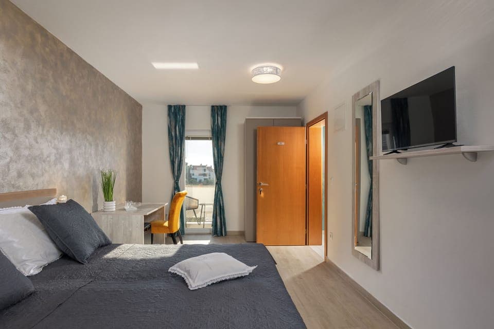 Family Room, Multiple Bedrooms, Sea Facing (Family Resort Santa Maria II Room 201) | 1 bedroom, laptop workspace, bed sheets