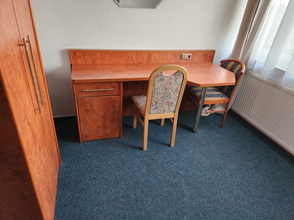 Basic Single Room | Hypo-allergenic bedding, desk, free WiFi