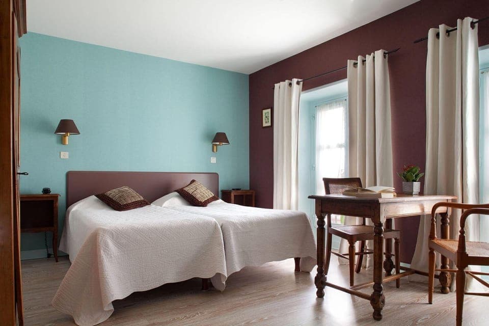 Comfort Room | Free WiFi