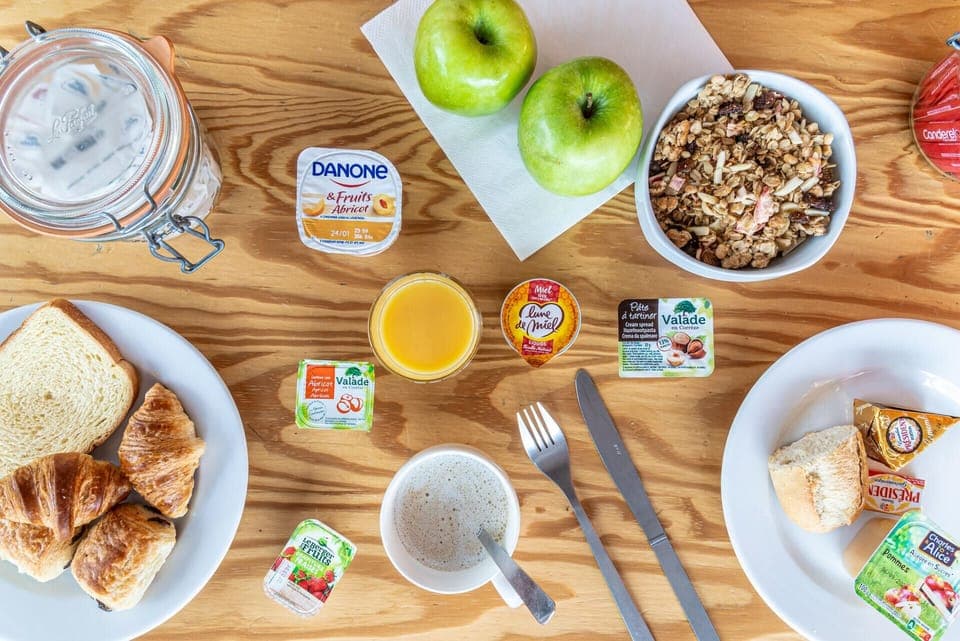 Daily buffet breakfast (EUR 6 per person)